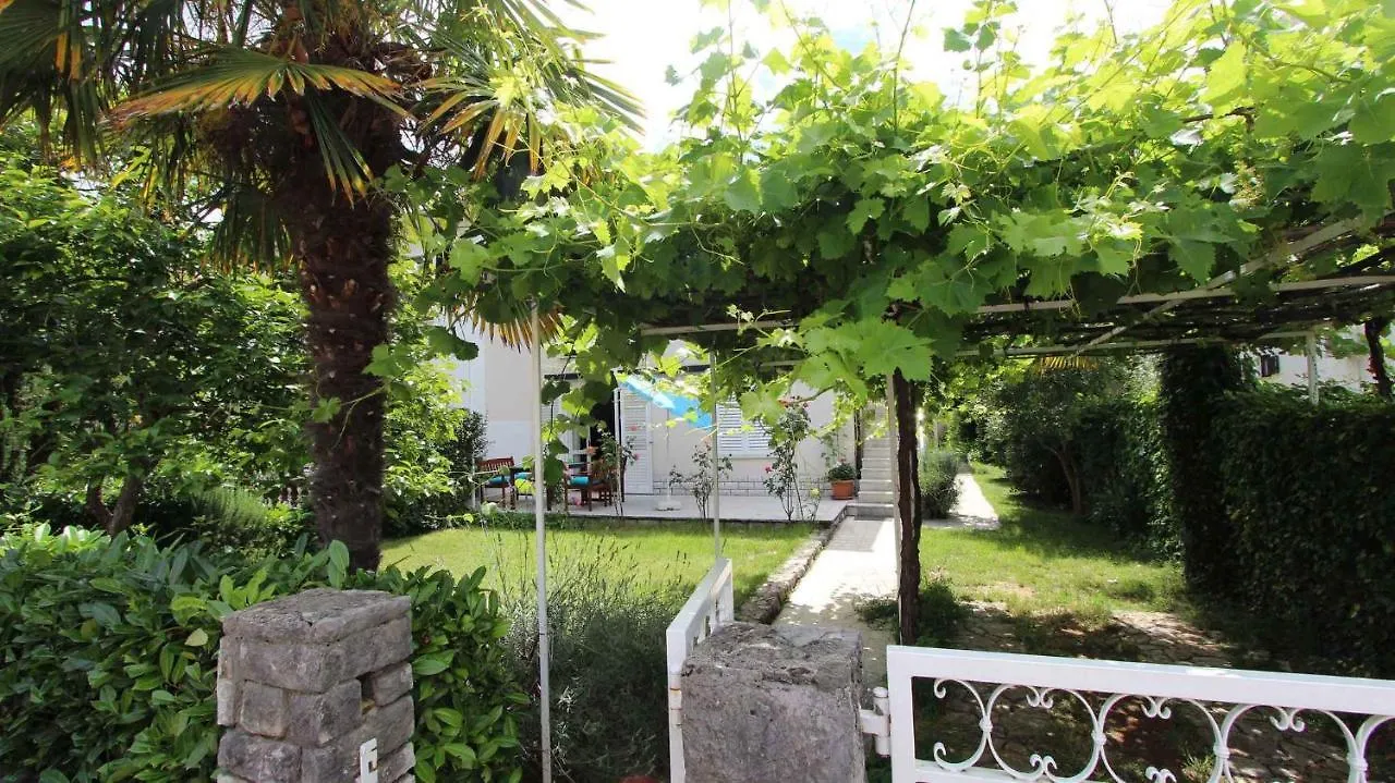 Apartment In Malinska/Insel Krk 12778 Croatia