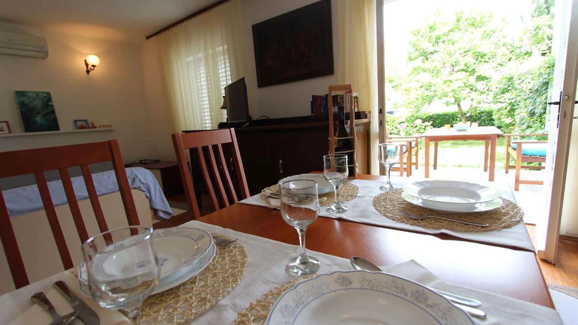 Apartment In Malinska/Insel Krk 12778 Malinska